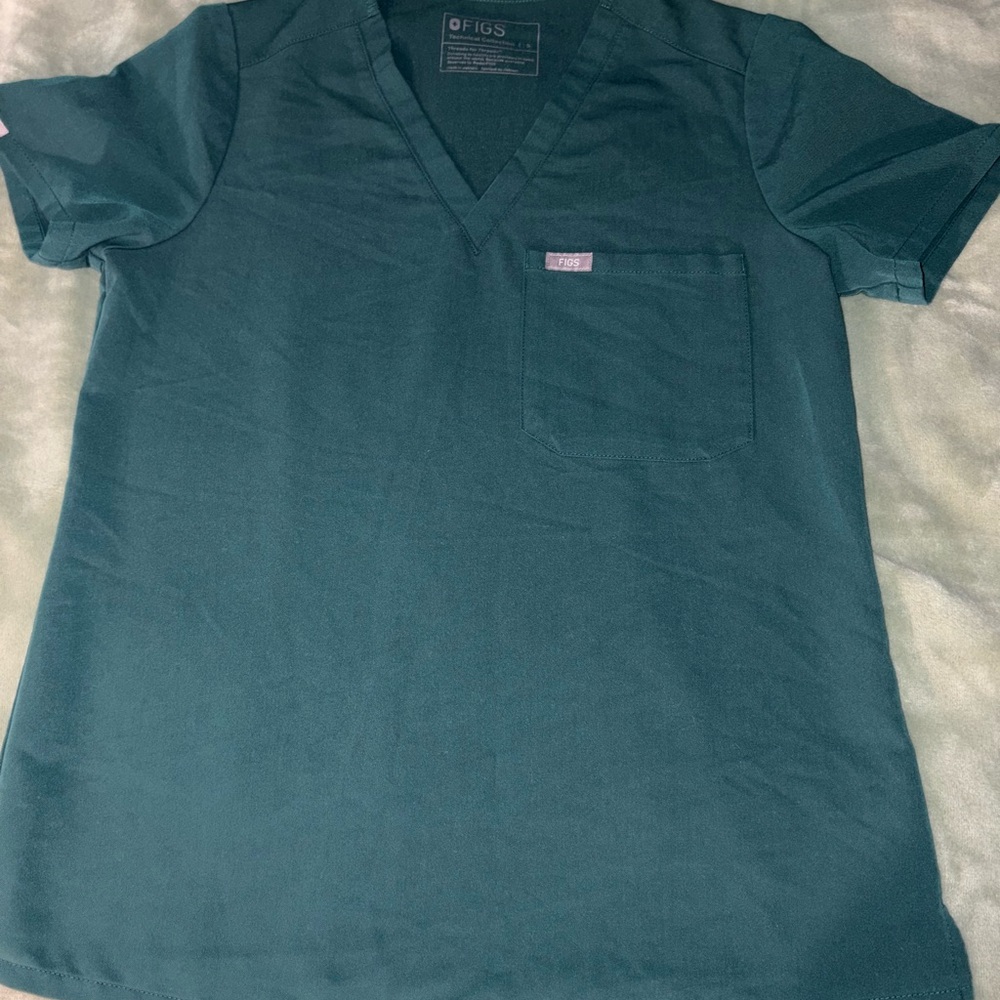 Figs Women’s Teal V-Neck Short Sleeve Tee